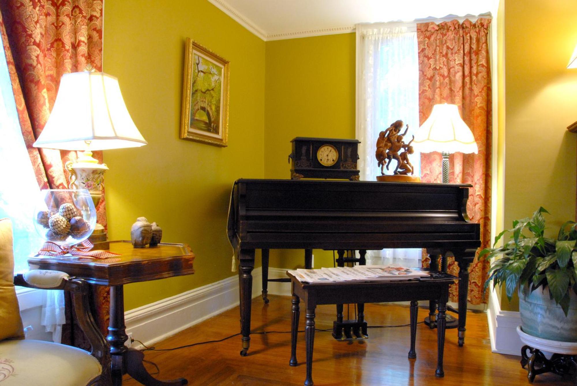 Arbor View House Bed And Breakfast East Marion Экстерьер фото