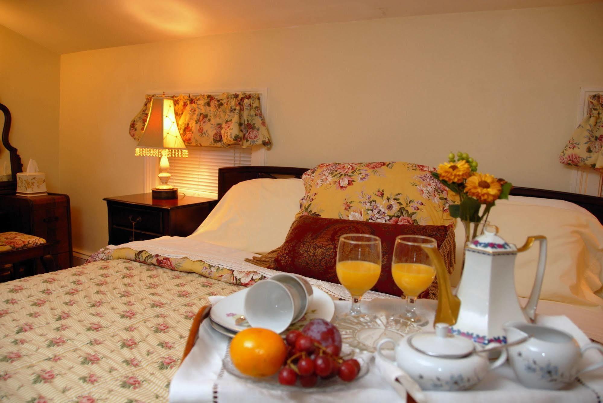 Arbor View House Bed And Breakfast East Marion Экстерьер фото